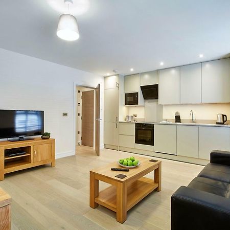 Imperial Court By Viridian Apartments Maidenhead Extérieur photo