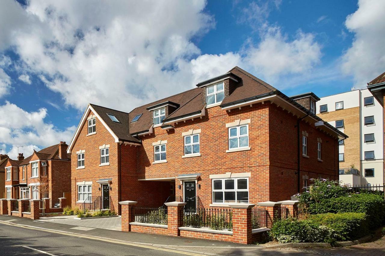 Imperial Court By Viridian Apartments Maidenhead Extérieur photo