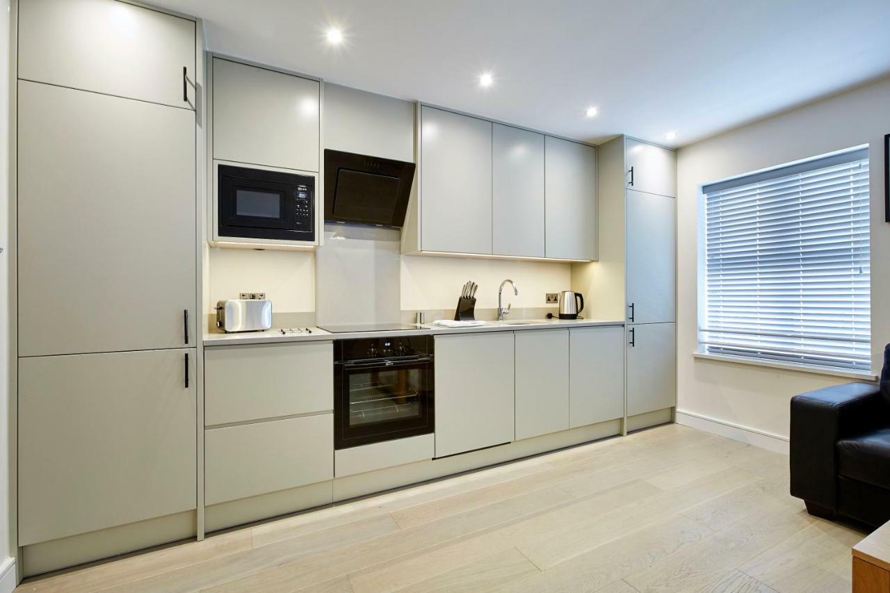 Imperial Court By Viridian Apartments Maidenhead Extérieur photo